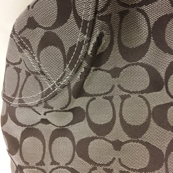 Classic coach handbag in two tone brown - Picture 2 of 8